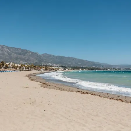 Stunning Penthouse With Sea Views And Private Parking In Puerto Banus