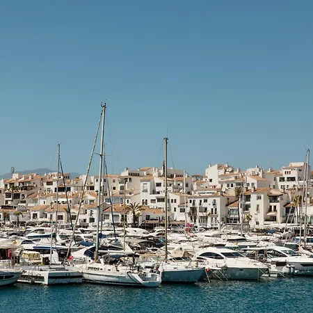 Stunning Penthouse With Sea Views And Private Parking In Puerto Banus Marbella