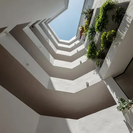 Stunning Penthouse With Sea Views And Private Parking In Puerto Banus Apartment