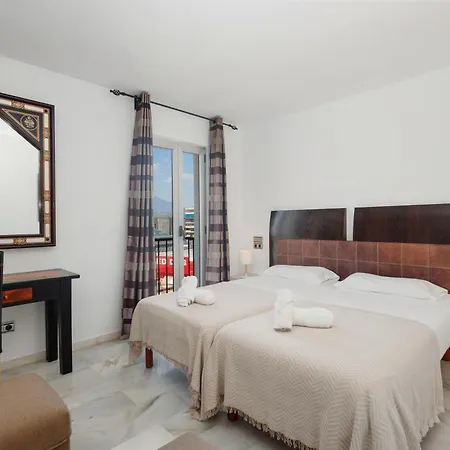 Stunning Penthouse With Sea Views And Private Parking In Puerto Banus *
