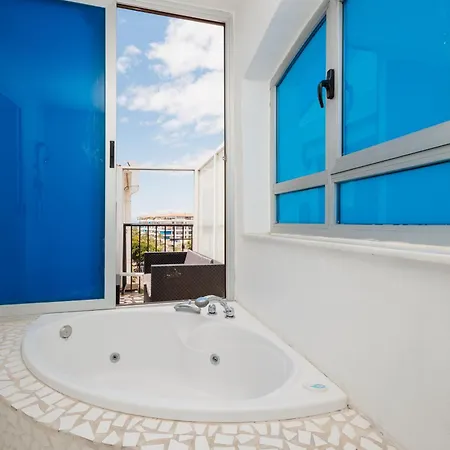 Stunning Penthouse With Sea Views And Private Parking In Puerto Banus Apartment *