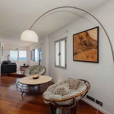 Stunning Penthouse With Sea Views And Private Parking In Puerto Banus Marbella