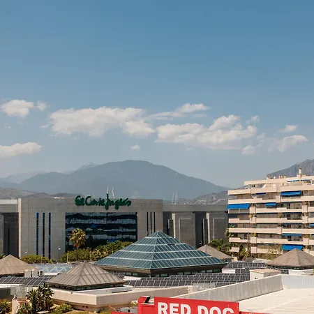 Apartment Stunning Penthouse With Sea Views And Private Parking In Puerto Banus
